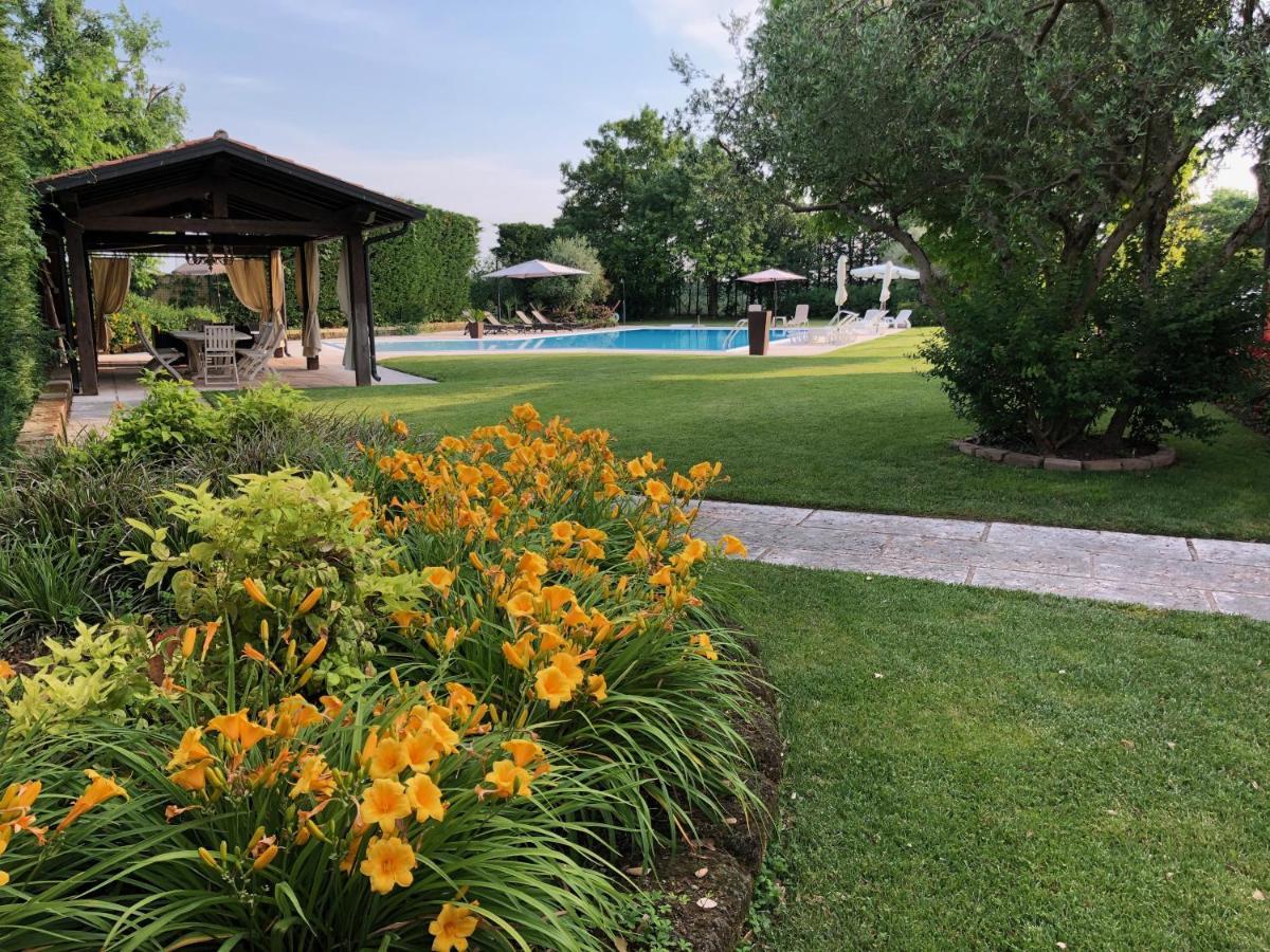 Relais Corte Bercelli Valeggio sul Mincio Esterno foto