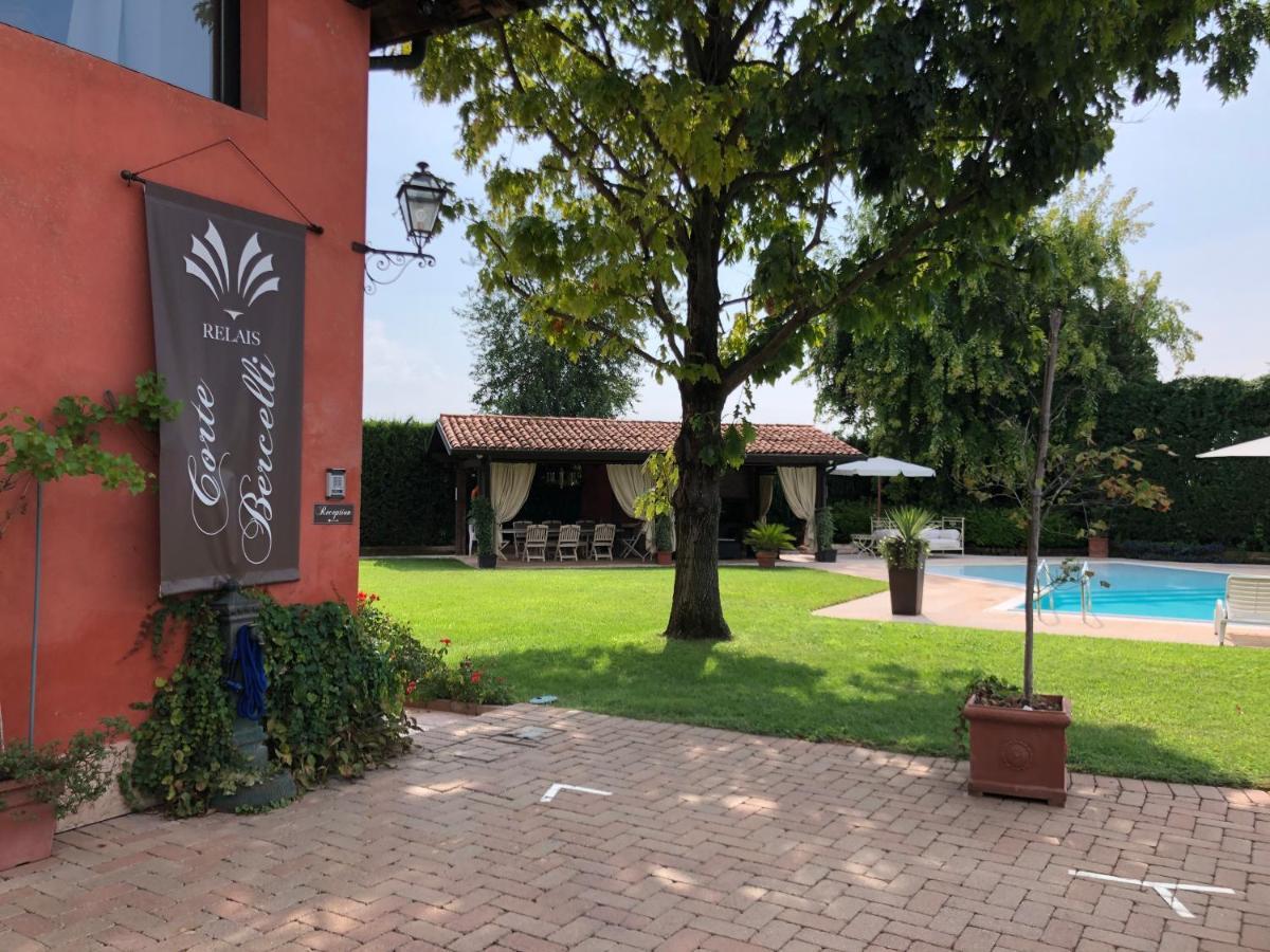 Relais Corte Bercelli Valeggio sul Mincio Esterno foto