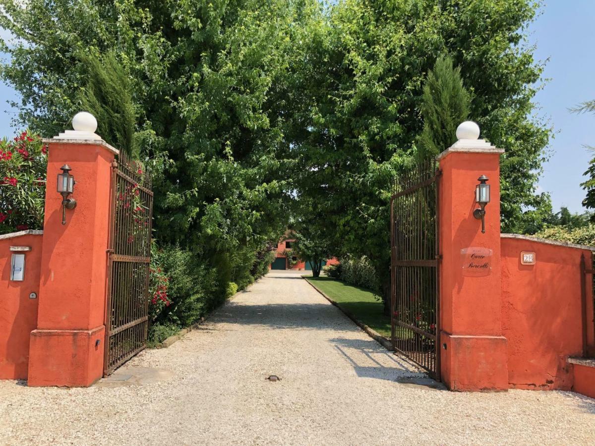 Relais Corte Bercelli Valeggio sul Mincio Esterno foto