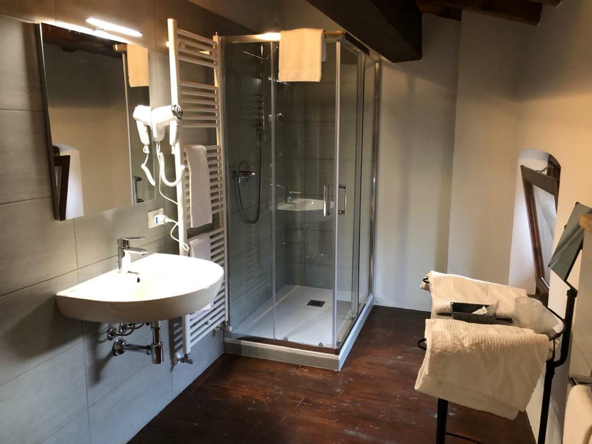 Relais Corte Bercelli Valeggio sul Mincio Esterno foto